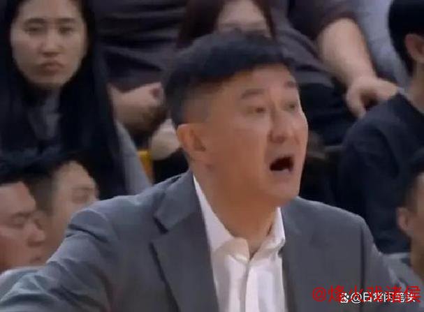 杜锋:周琦为国争光屡遭弄倒,令人心寒 杜锋:周琦为国争光屡遭弄倒,令人心寒