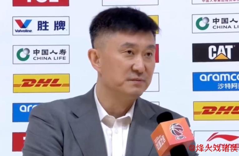 杜锋：年轻球队对比赛过于简单化，起伏属正常现象