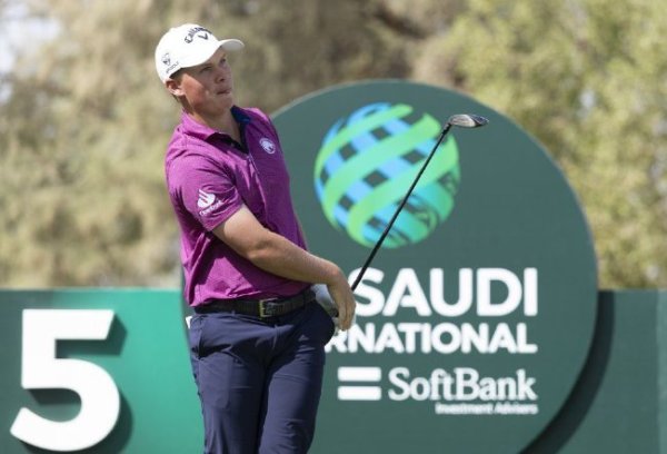 BETWAY 萨拉特并列领先亚巡沙特国际赛首轮 白政恺T9